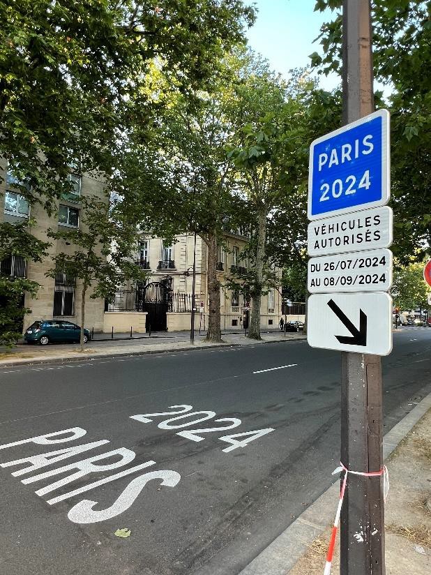 The 2024 Olympics carpool lanes, as seen all around Paris 